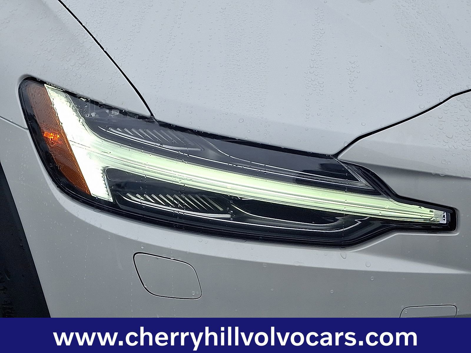 New 2026 Volvo V60 B5 Cross Country Plus w/ Protection Package Premier image 10