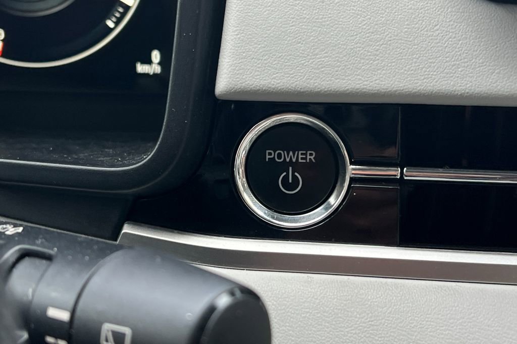 Used 2023 Mitsubishi Outlander SEL image 28