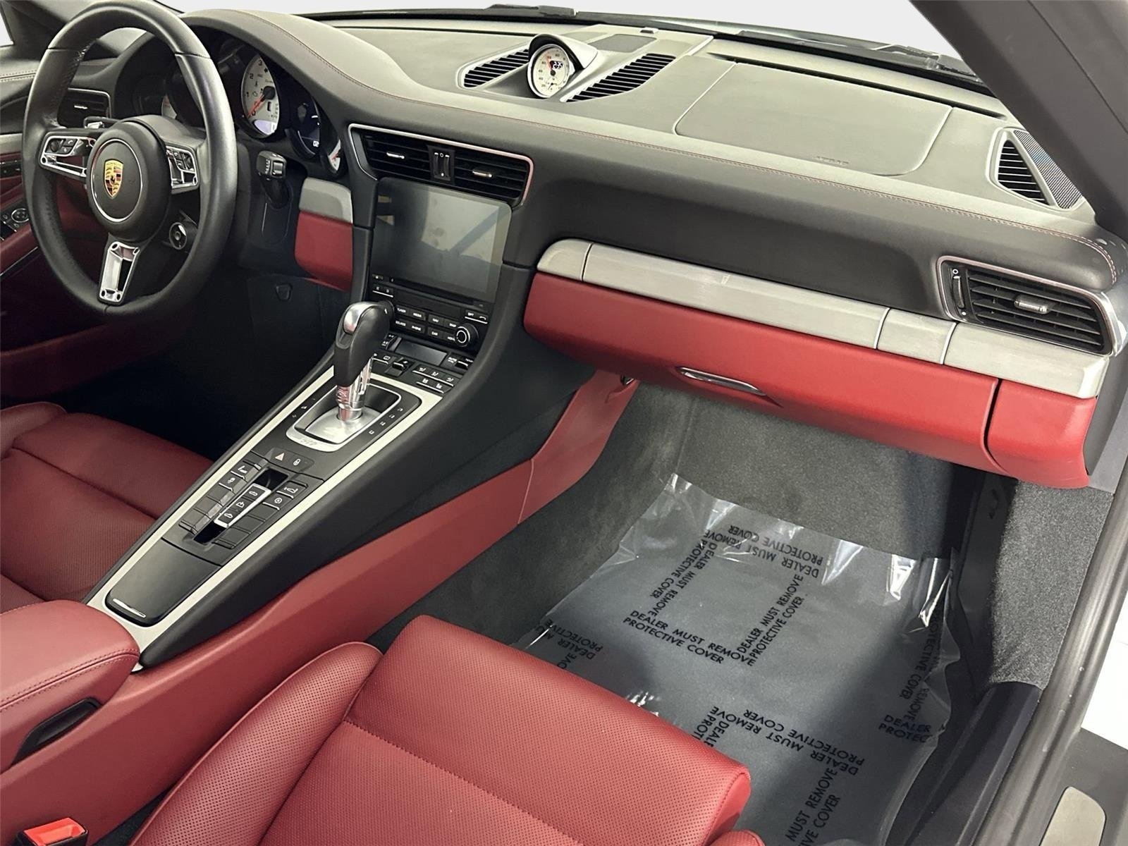 Used 2017 Porsche 911 Turbo S image 31