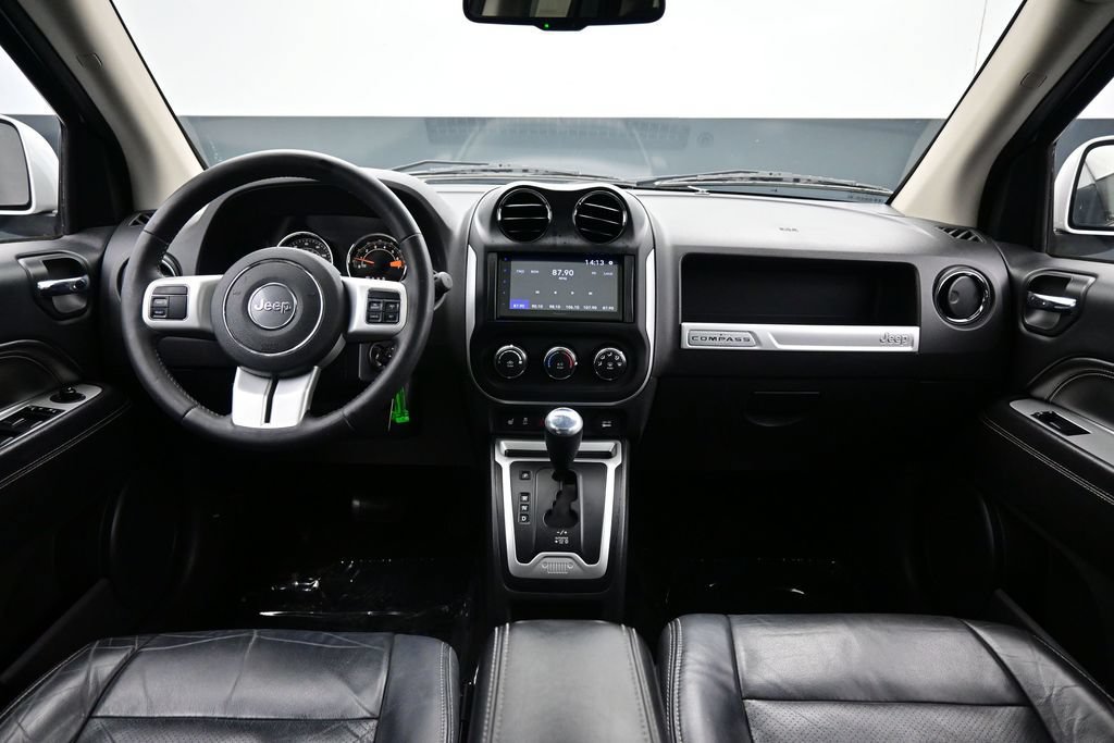Used 2017 Jeep Compass High Altitude FWD image 41