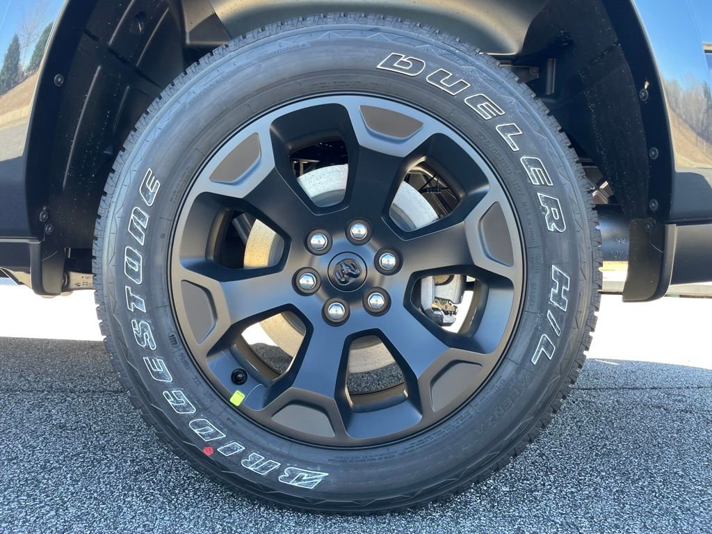 New 2026 RAM 1500 4x4 Crew Cab image 9