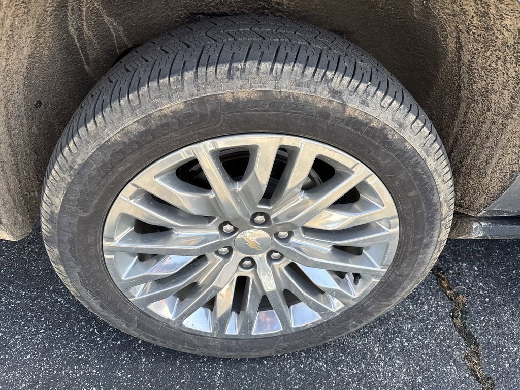 Used 2023 Chevrolet Suburban Premier w/ Max Trailering Package image 18