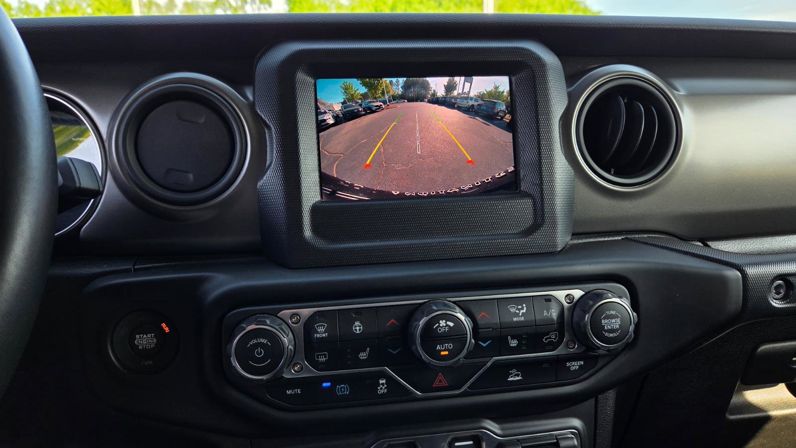 Used 2023 Jeep Wrangler Unlimited w/ Cold Weather Group image 35