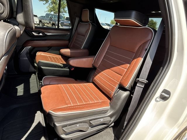 Used 2023 GMC Yukon Denali Ultimate AWD/4WD image 28