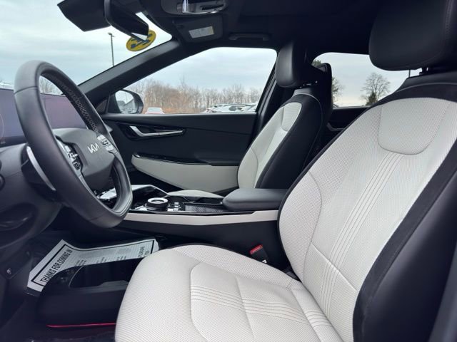 Used 2024 Kia EV6 GT-Line w/ GT-Line White Seat Package image 7