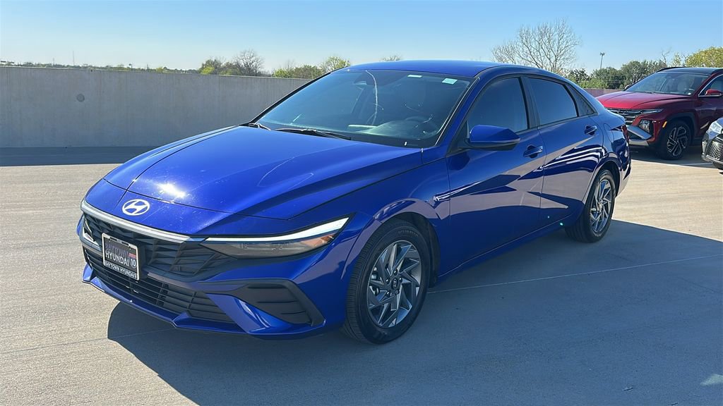 Certified 2024 Hyundai Elantra SEL image 8