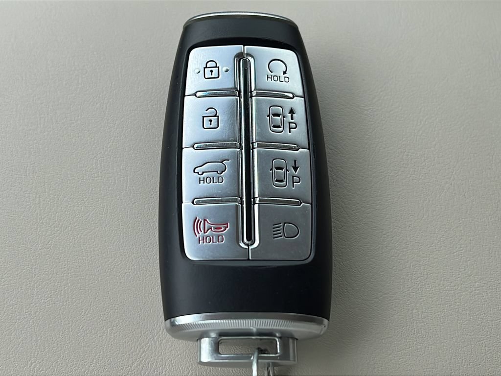 Used 2022 Genesis GV70 3.5T Sport w/ Sport Advanced Package AWD/4WD image 29