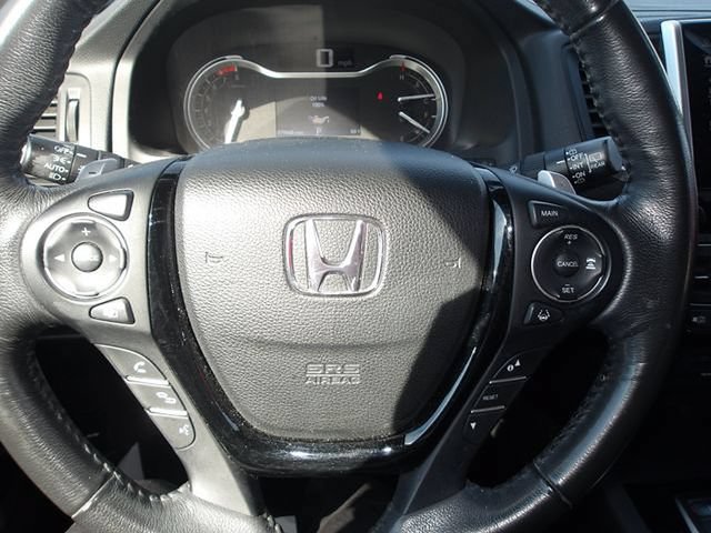 Used 2017 Honda Pilot Touring image 21