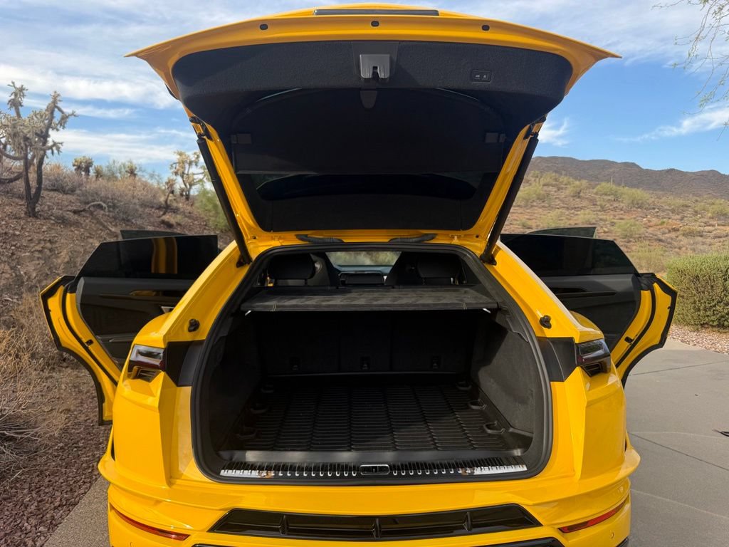 Used 2023 Lamborghini Urus S AWD/4WD image 39