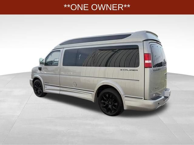 Used 2023 Chevrolet Express 2500 RWD image 4