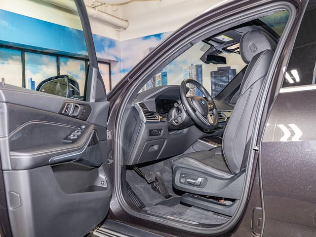 Certified 2023 BMW X5 xDrive45e w/ Climate Comfort Package AWD/4WD image 13