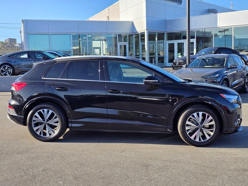 Used 2023 Audi Q4 e-tron Premium w/ Convenience Package RWD image 27
