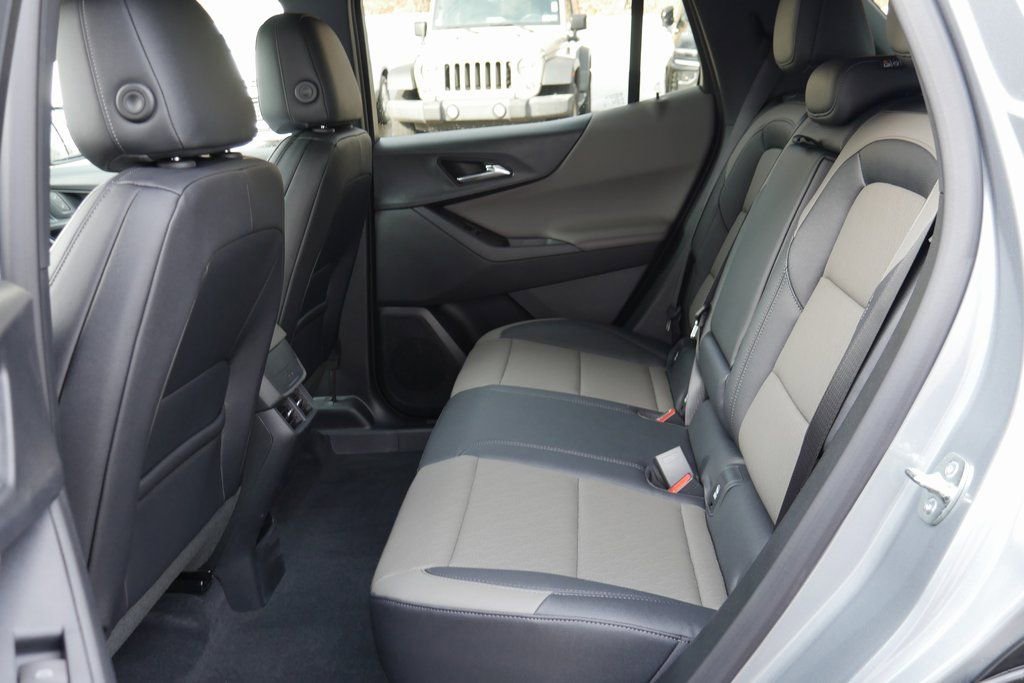 New 2026 Chevrolet Equinox LT w/ Convenience Package II image 18
