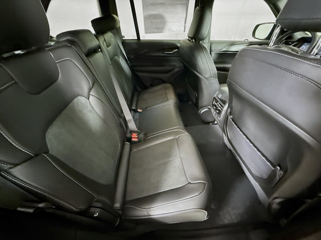 New 2025 Jeep Grand Cherokee Altitude w/ Trailer Tow Package AWD/4WD image 26