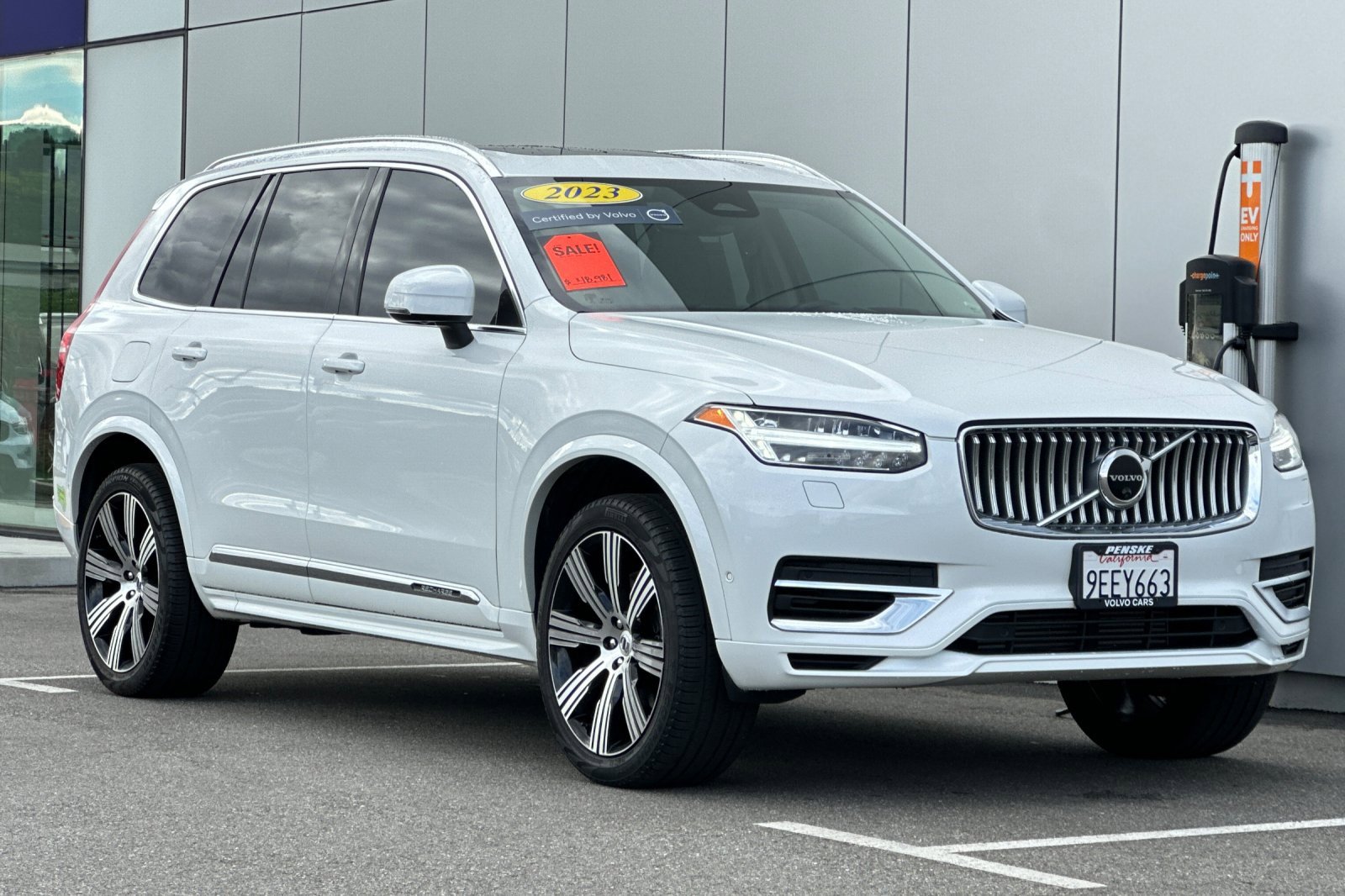 Used 2023 Volvo XC90 T8 Ultimate image 7