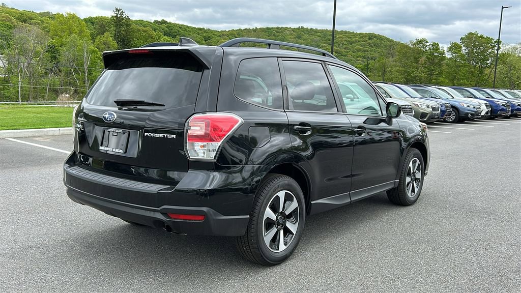 Used 2018 Subaru Forester 2.5i Premium w/ All-Weather Package AWD/4WD image 4