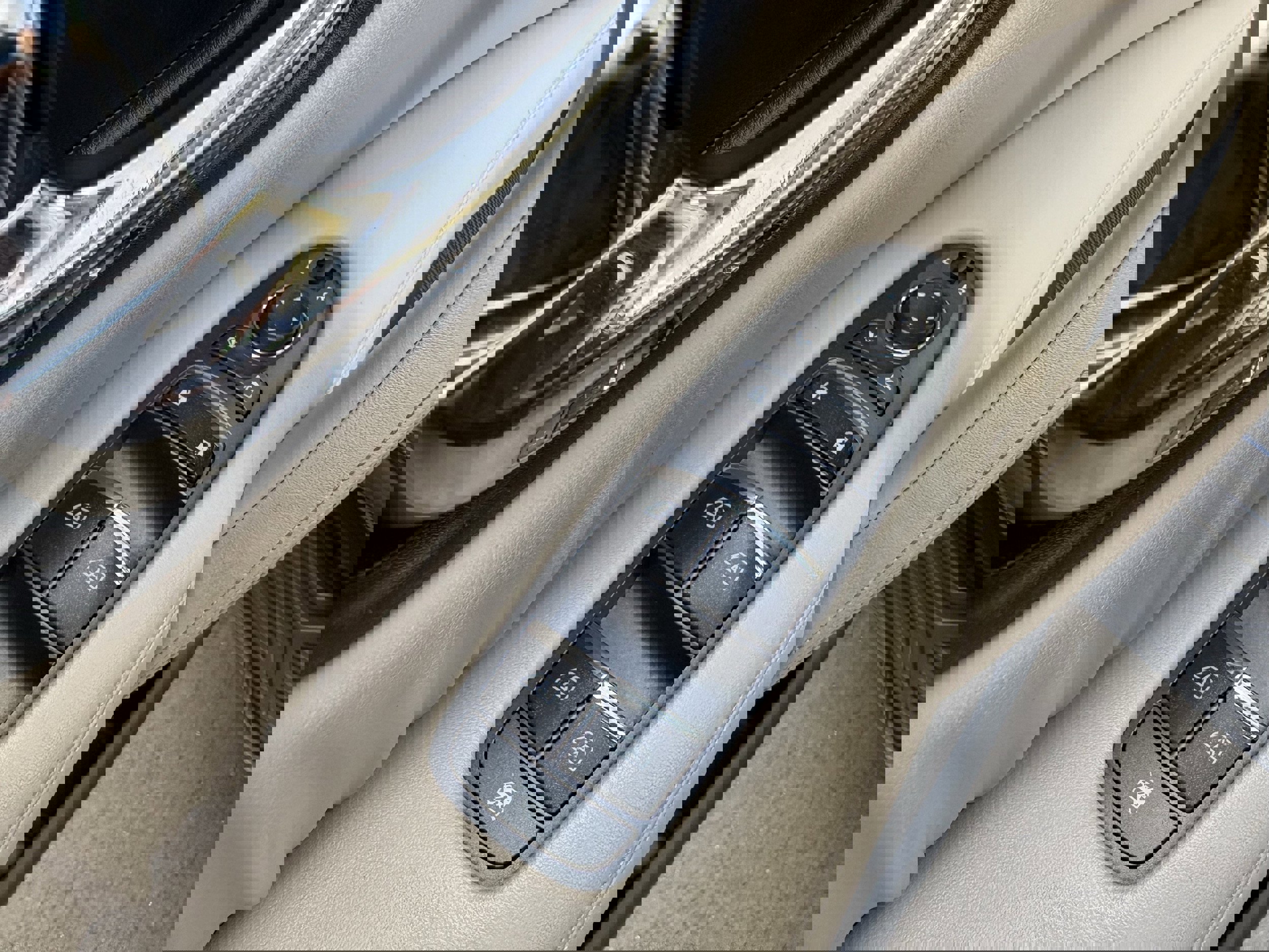 Used 2019 Nissan Armada SL w/ Premium Package image 28