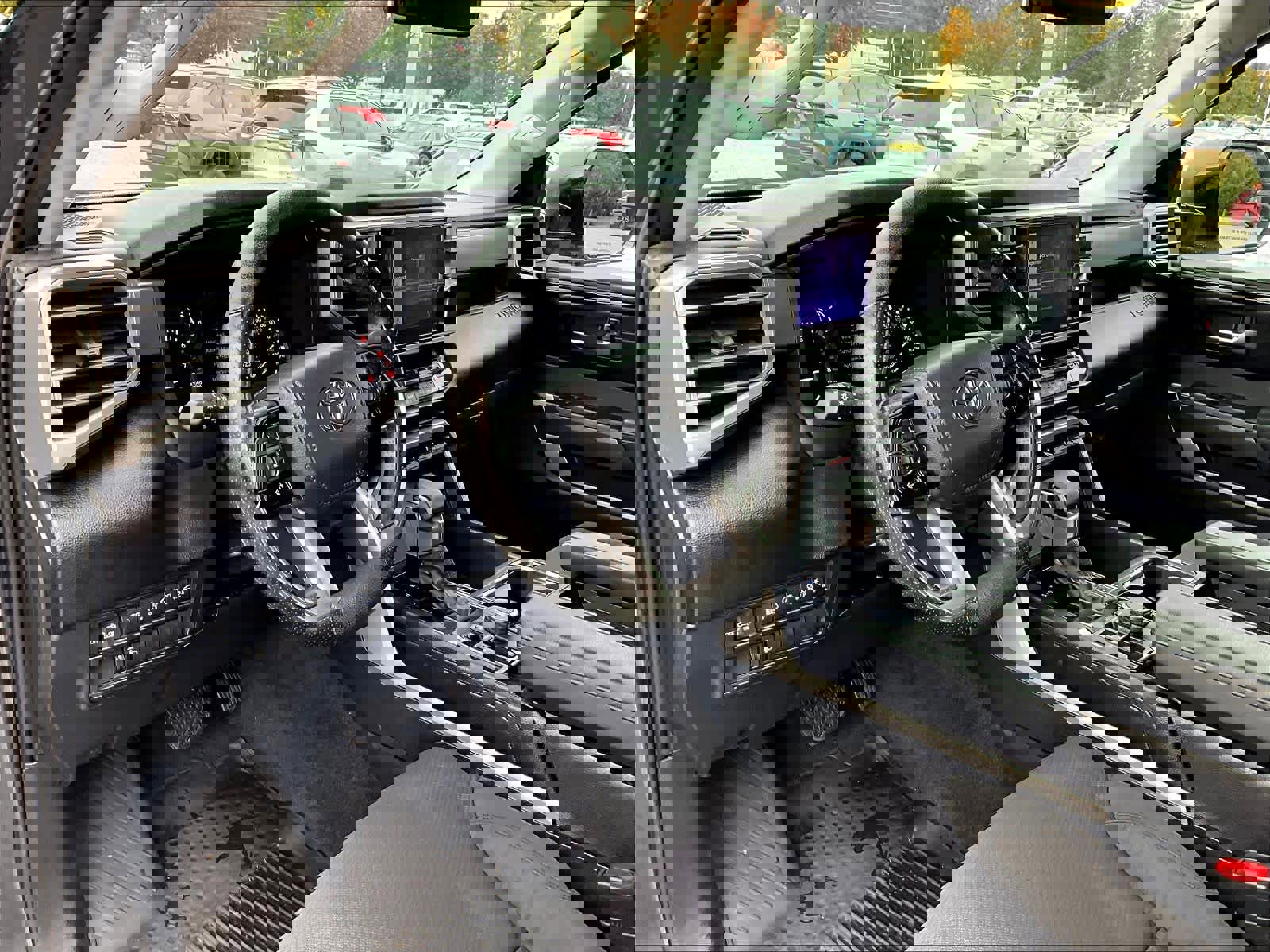 Used 2022 Toyota Tundra SR5 image 8