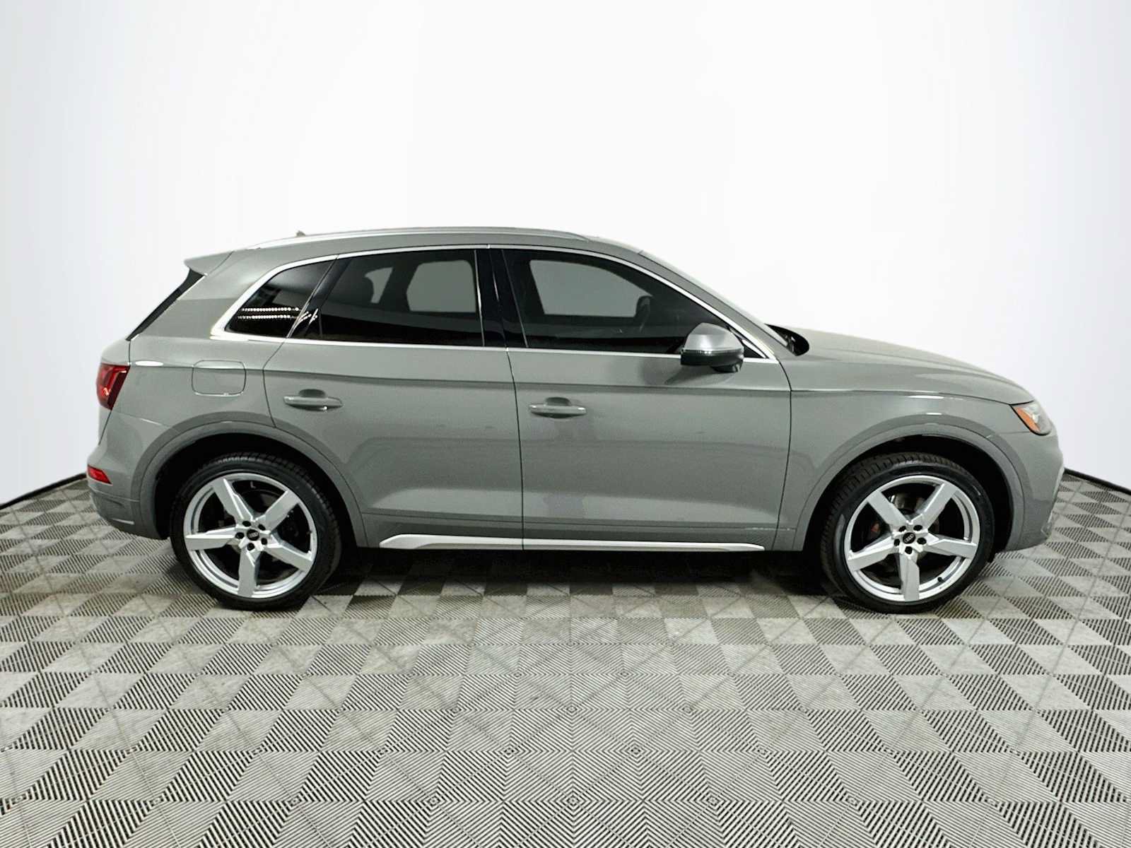 Used 2021 Audi SQ5 Premium Plus w/ Premium Plus Package AWD/4WD image 8