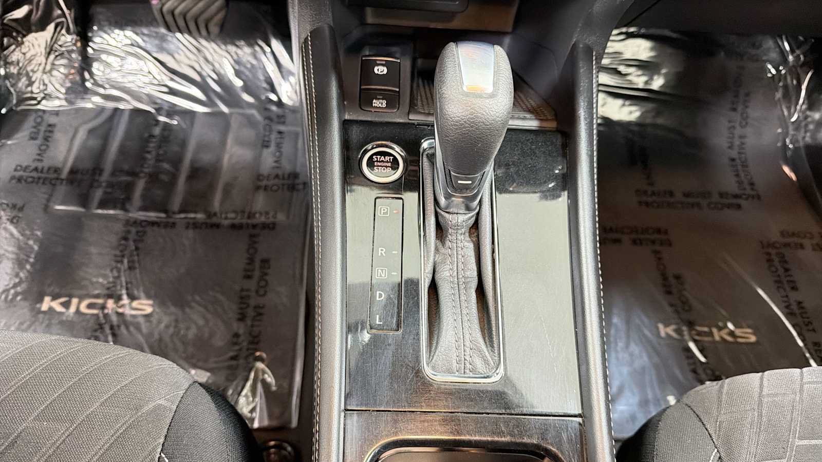 Used 2021 Nissan Kicks SV FWD image 21