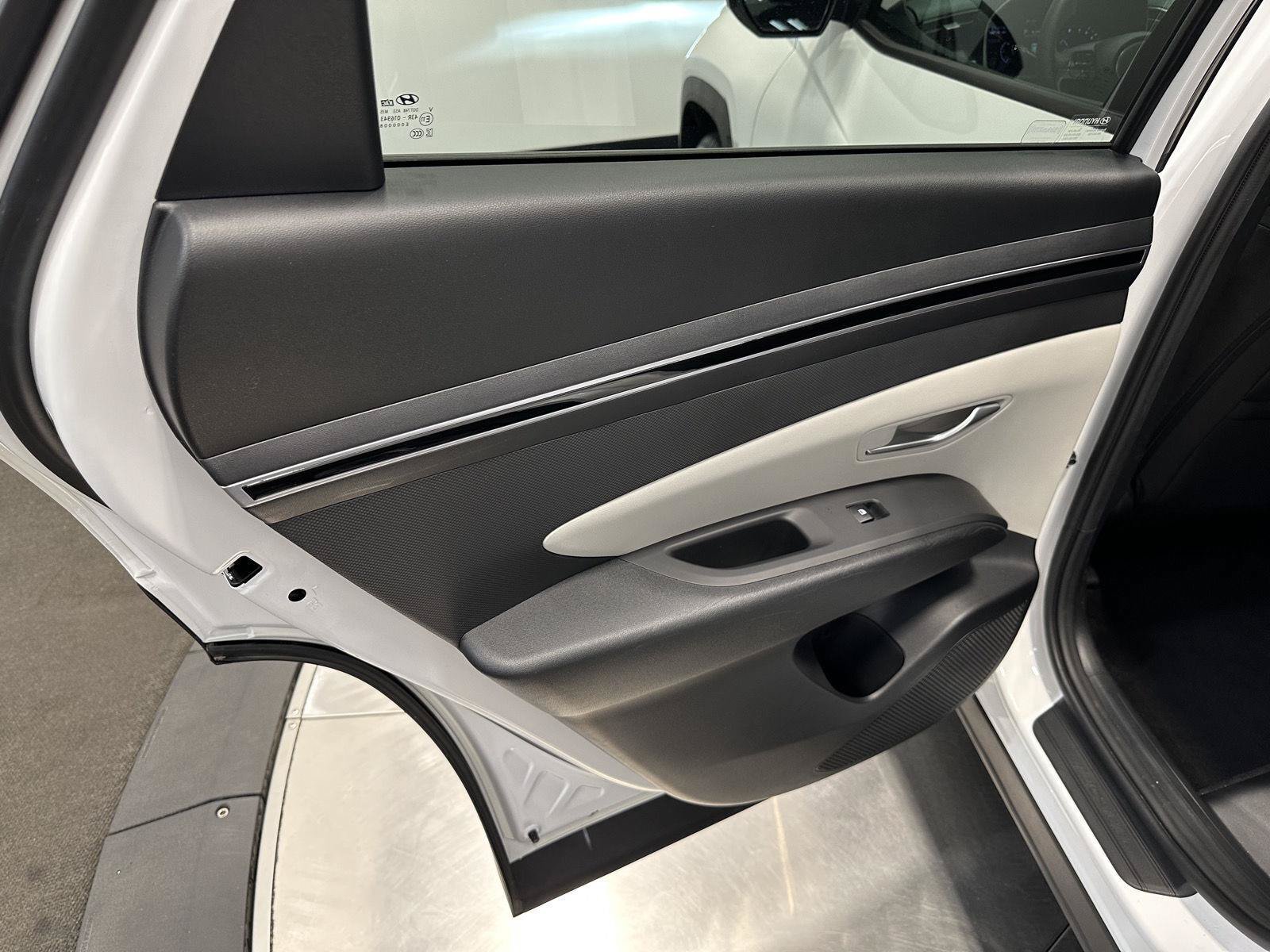 Certified 2024 Hyundai Tucson SEL AWD/4WD image 25