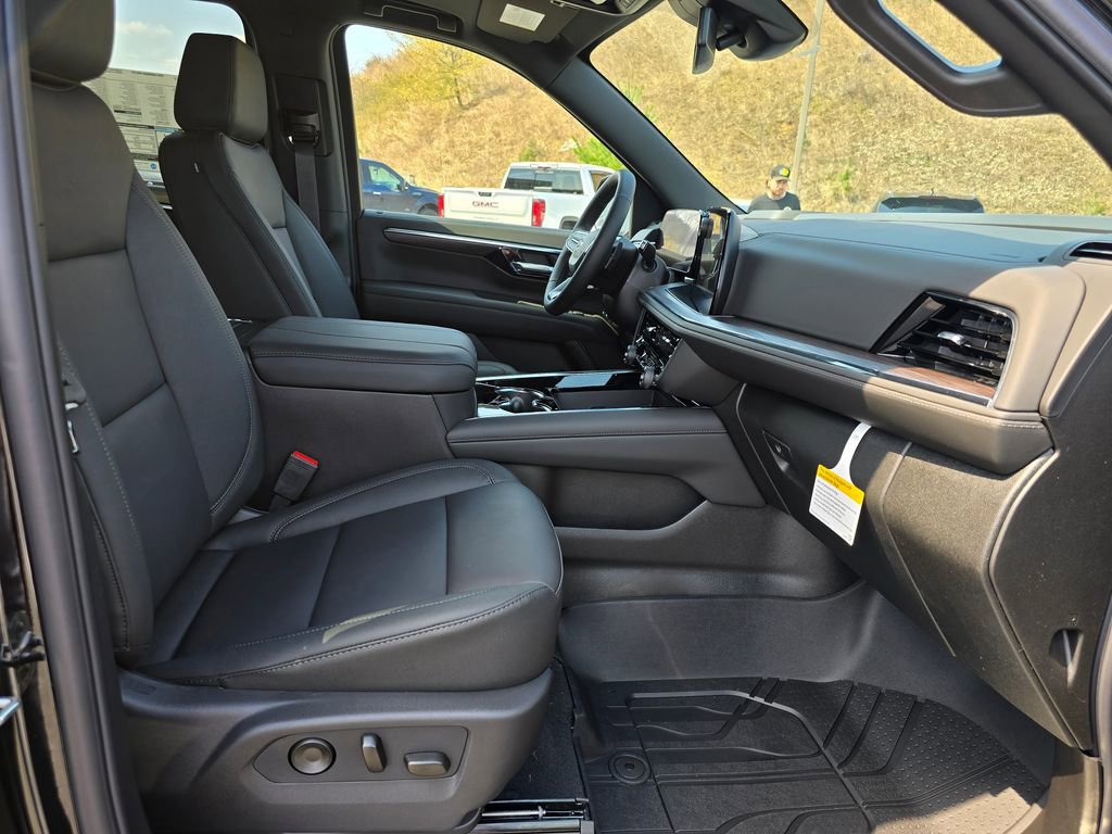 New 2026 Chevrolet Suburban Z71 w/ Comfort Package image 28