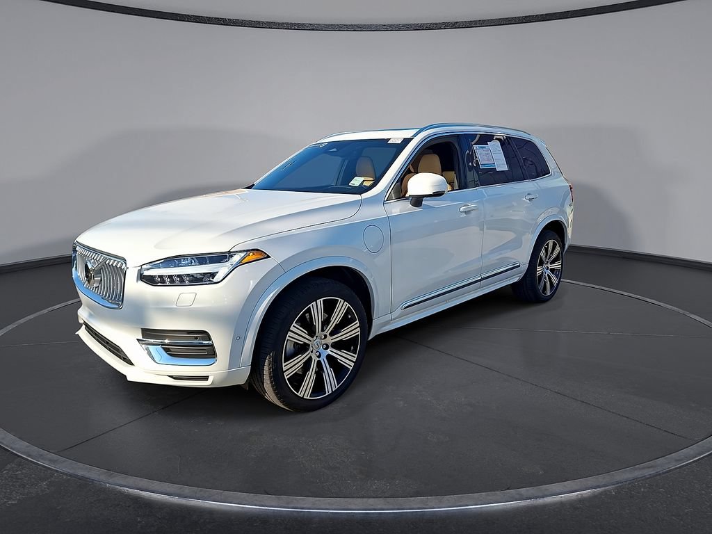 Certified 2025 Volvo XC90 T8 Ultra w/ Protection Package Premier AWD/4WD image 3