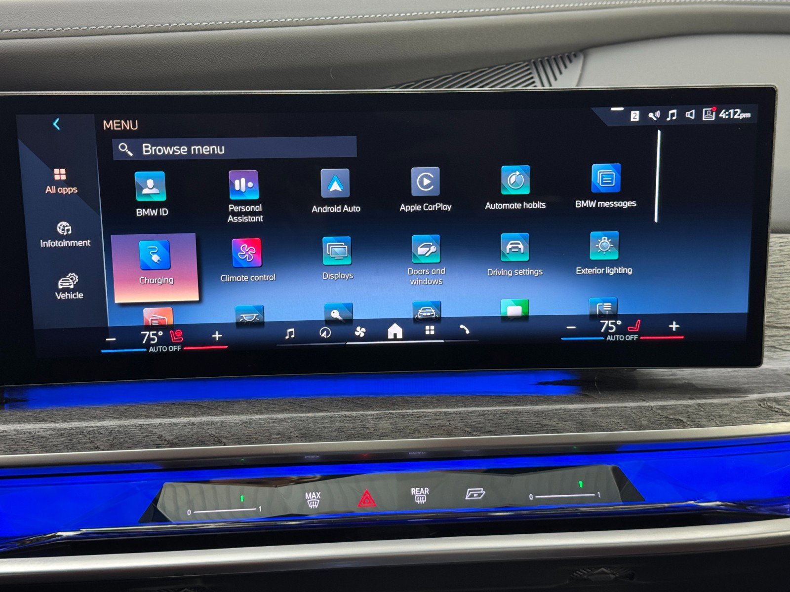 Used 2024 BMW i7 xDrive60 image 27