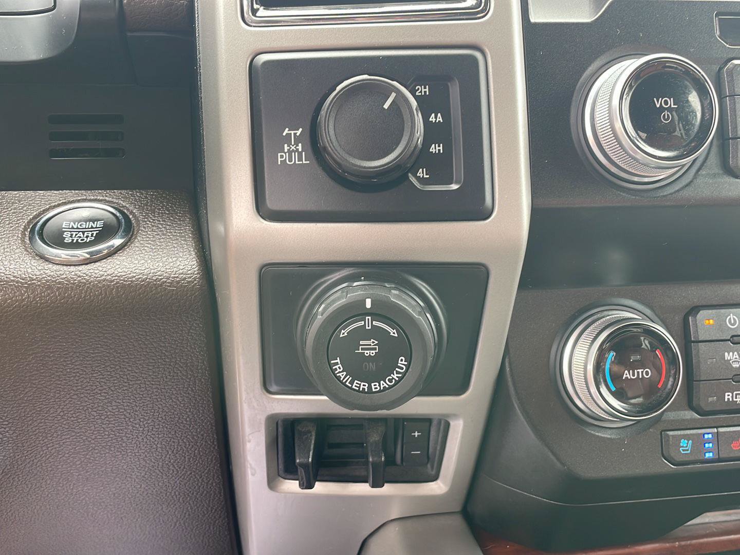 Used 2019 Ford F150 King Ranch w/ Equipment Group 601A Luxury AWD/4WD image 20