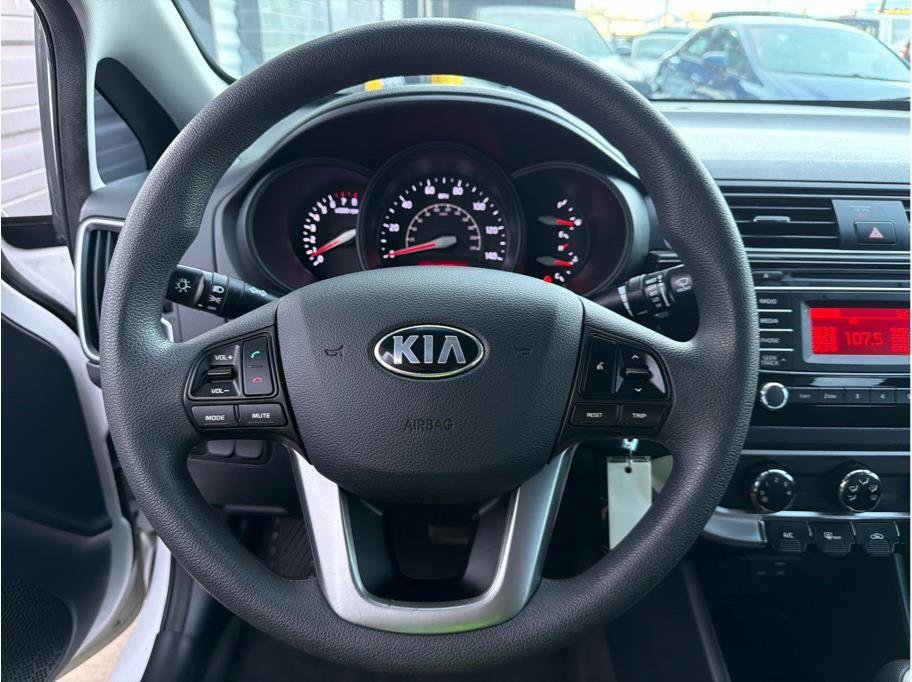 Used 2016 Kia Rio LX image 15