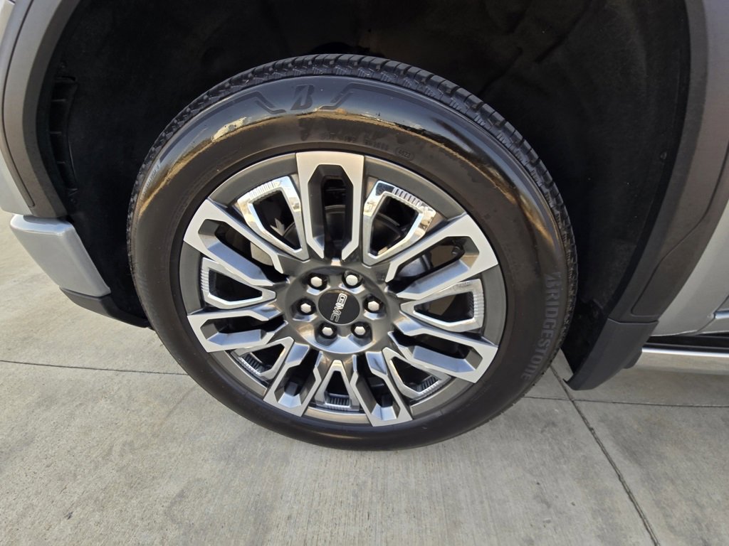 Used 2024 GMC Sierra 1500 Denali Ultimate image 8