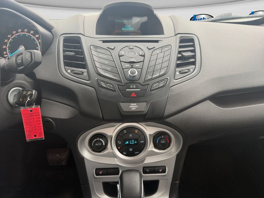 Used 2016 Ford Fiesta SE w/ Cold Weather Package FWD image 12