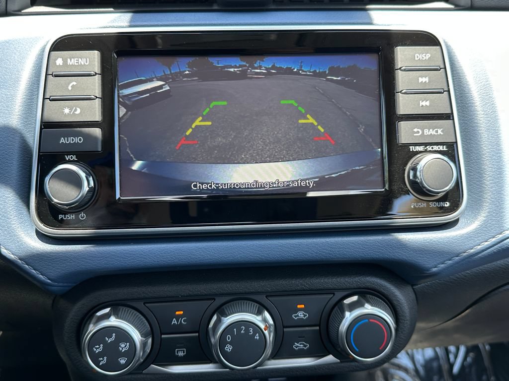 Used 2025 Nissan Versa SV FWD image 31