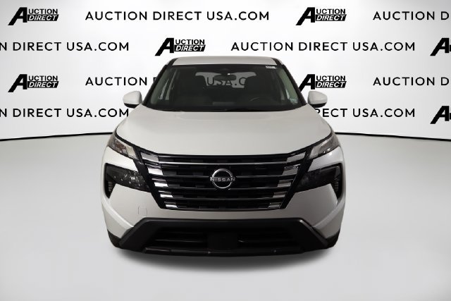 Used 2025 Nissan Rogue SV FWD image 2
