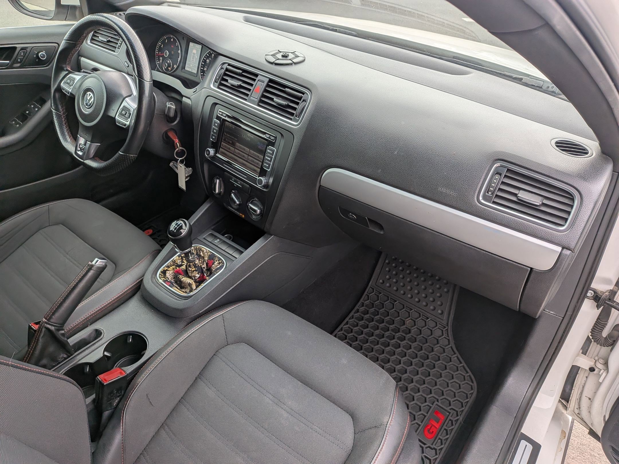 Used 2013 Volkswagen Jetta GLI image 30