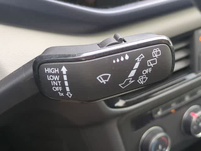 Used 2022 Volkswagen Taos SE image 27