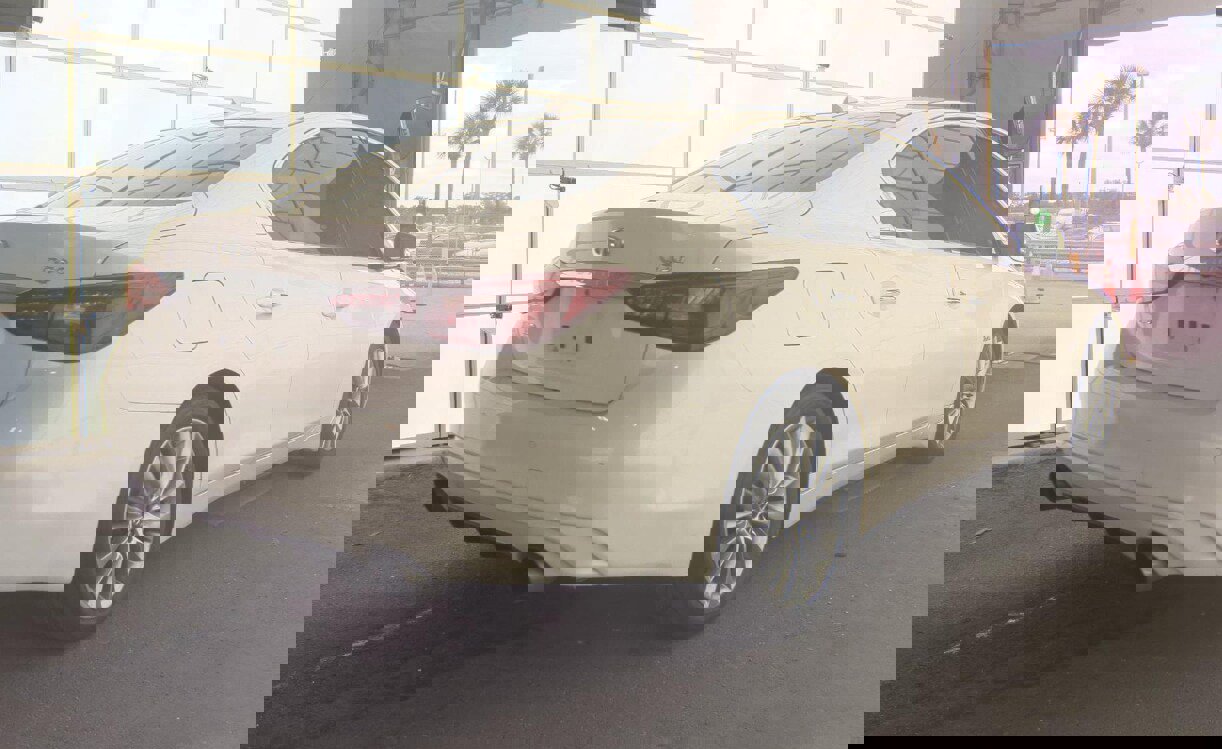 Used 2018 INFINITI Q50 Luxe w/ Essential Package (3.0T Luxe) image 3