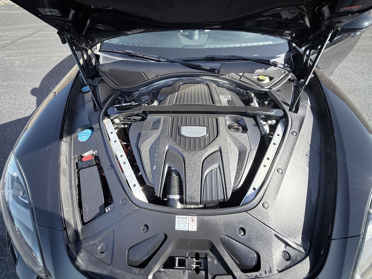 Used 2020 Porsche Panamera RWD image 18