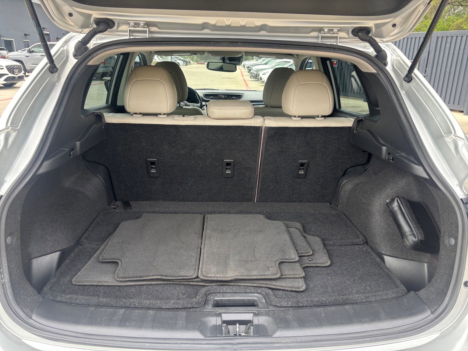 Used 2021 Nissan Rogue Sport SL w/ Premium Package image 16
