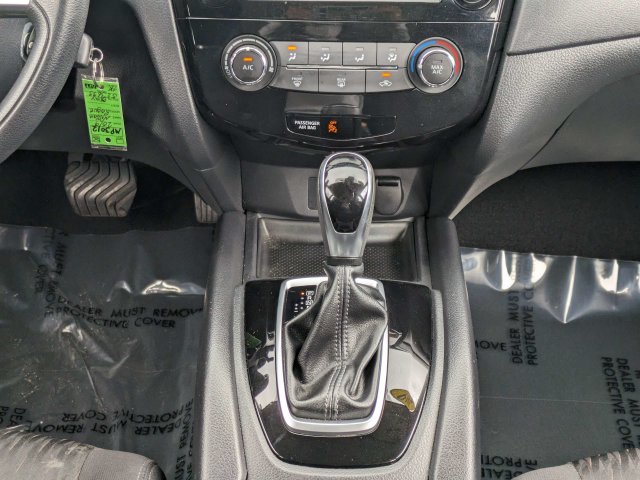 Used 2019 Nissan Rogue S AWD/4WD image 19