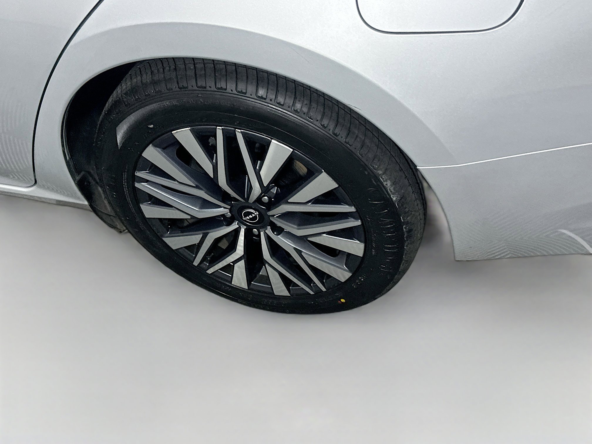 Used 2023 Nissan Altima 2.5 SV image 11