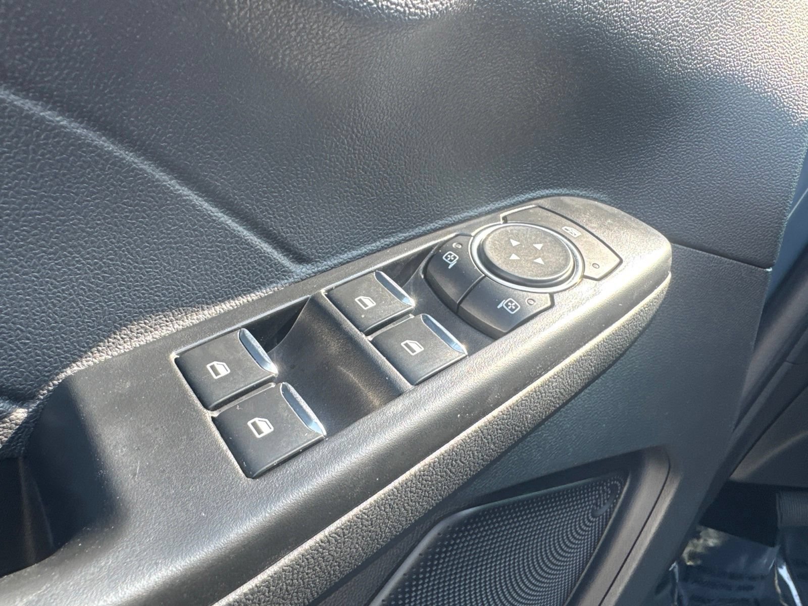 Used 2025 Ford Escape ST-Line FWD image 29
