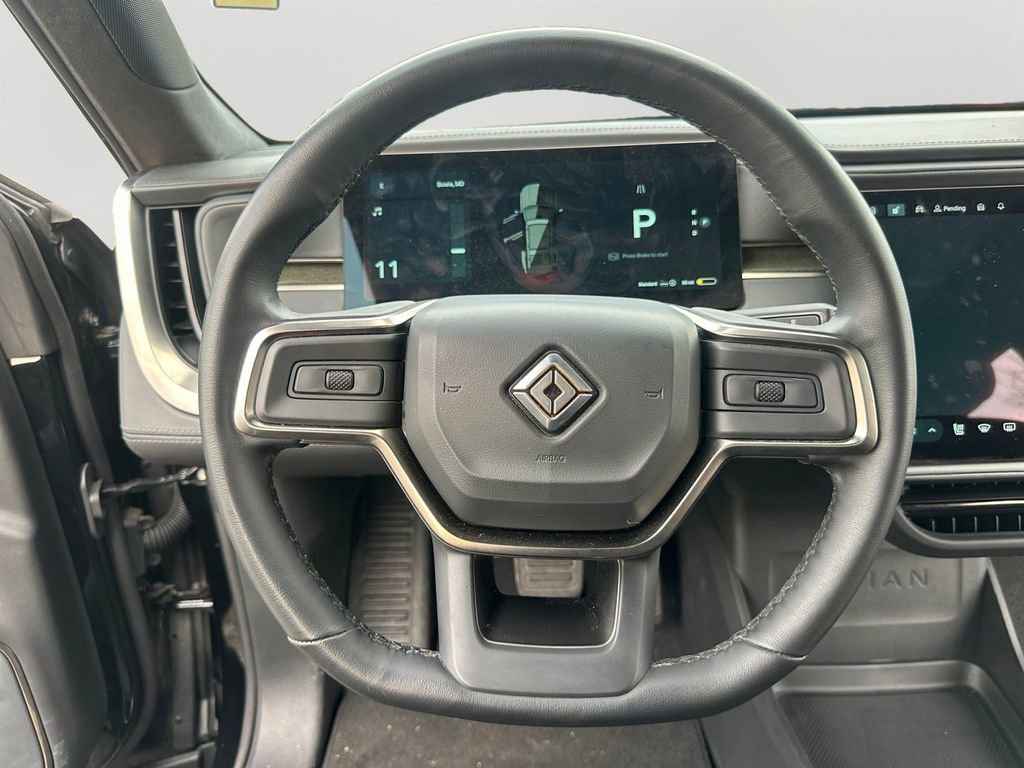 Used 2025 Rivian R1S Adventure image 12