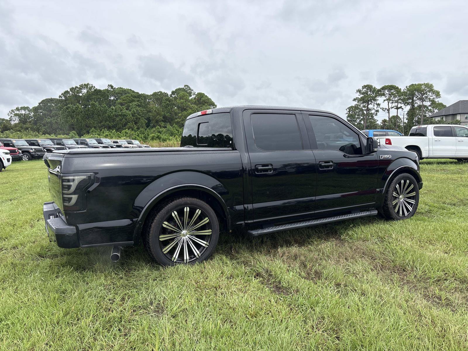 Used 2016 Ford F150 XLT w/ Equipment Group 302A Luxury RWD image 3