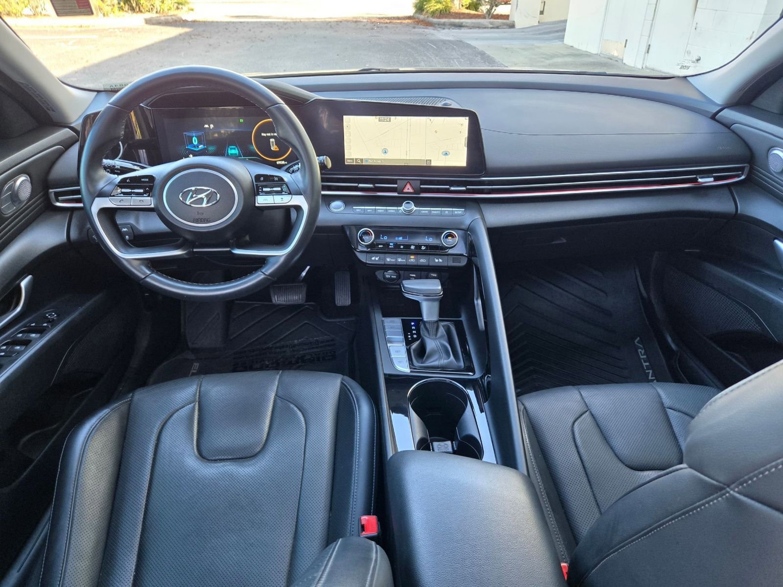 Used 2023 Hyundai Elantra Limited image 19