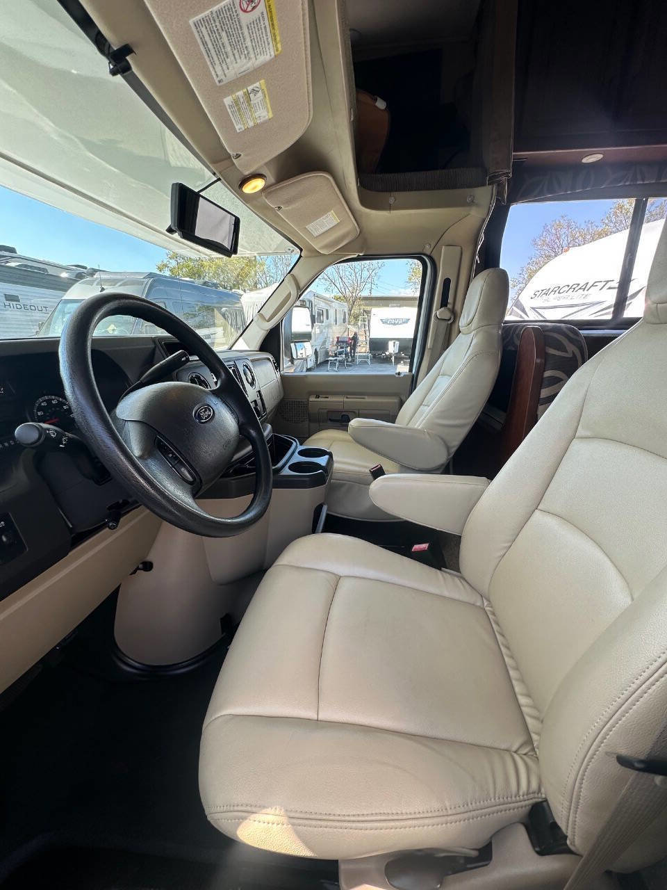 Used 2015 Ford E-450 and Econoline 450 Super Duty w/ Motorhome Prep Package image 6