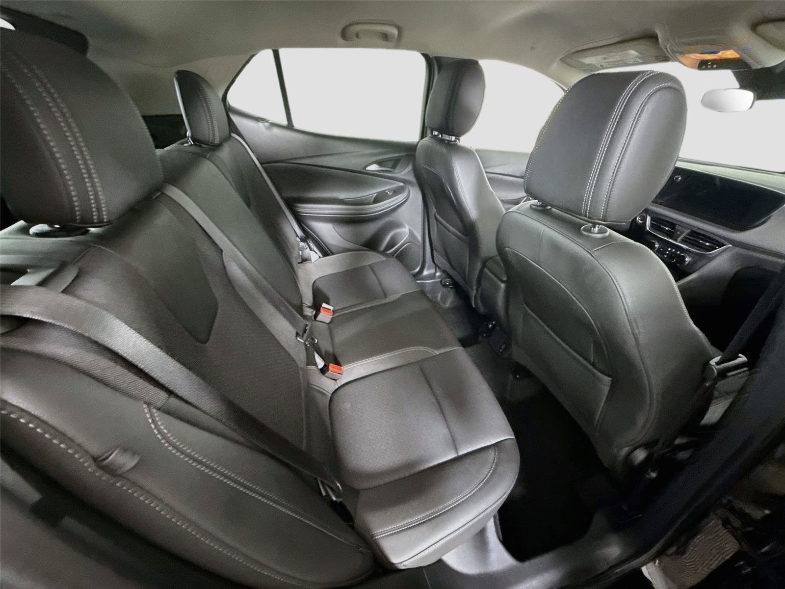 Used 2025 Buick Encore GX Preferred AWD/4WD image 17