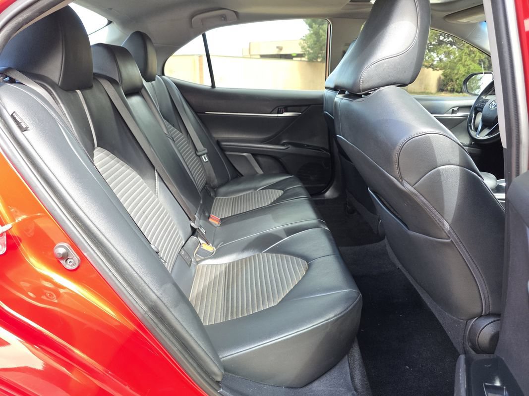 Used 2020 Toyota Camry SE FWD image 20