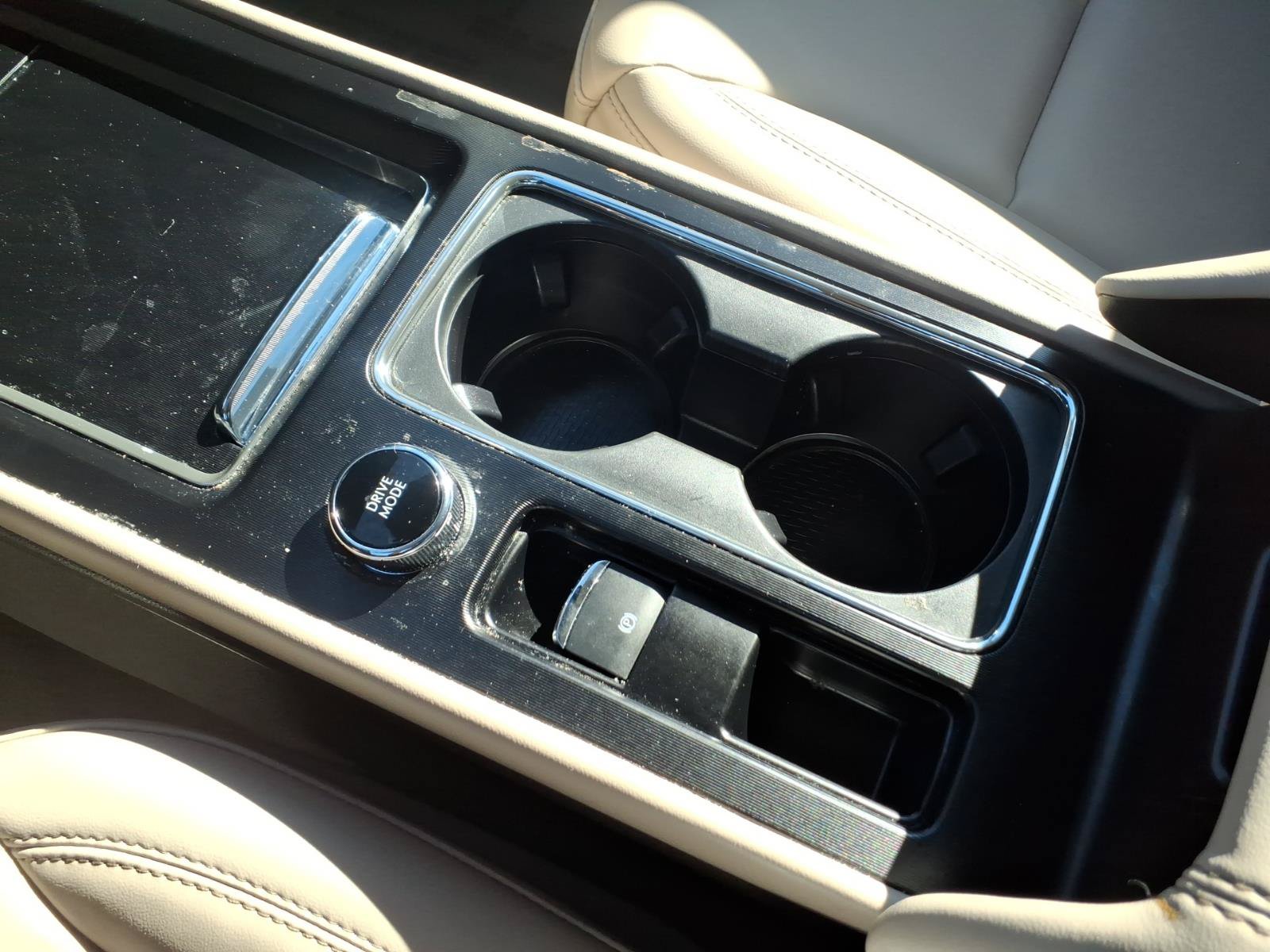Certified 2024 Lincoln Corsair AWD image 17
