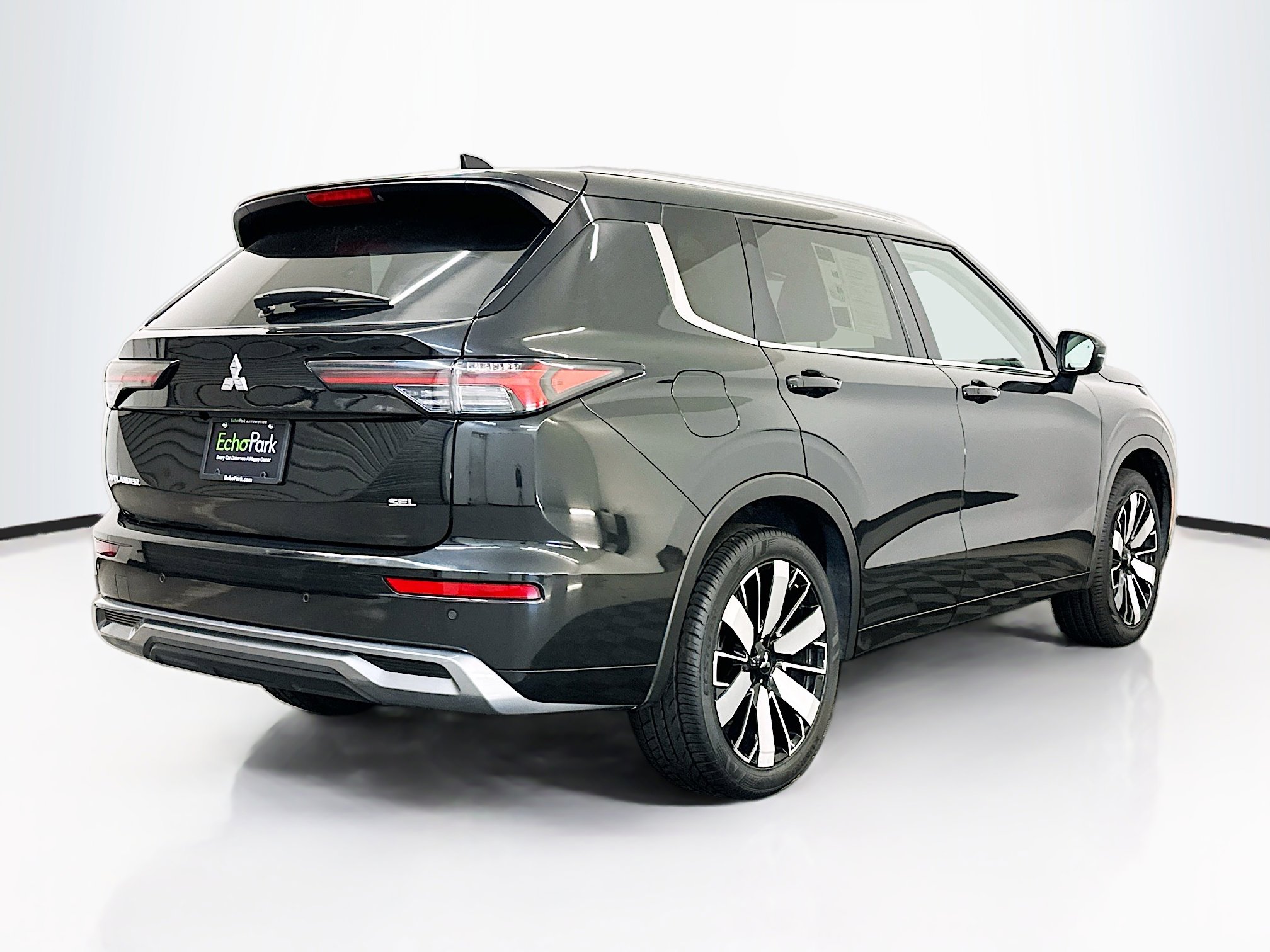 Used 2025 Mitsubishi Outlander SEL AWD/4WD image 9